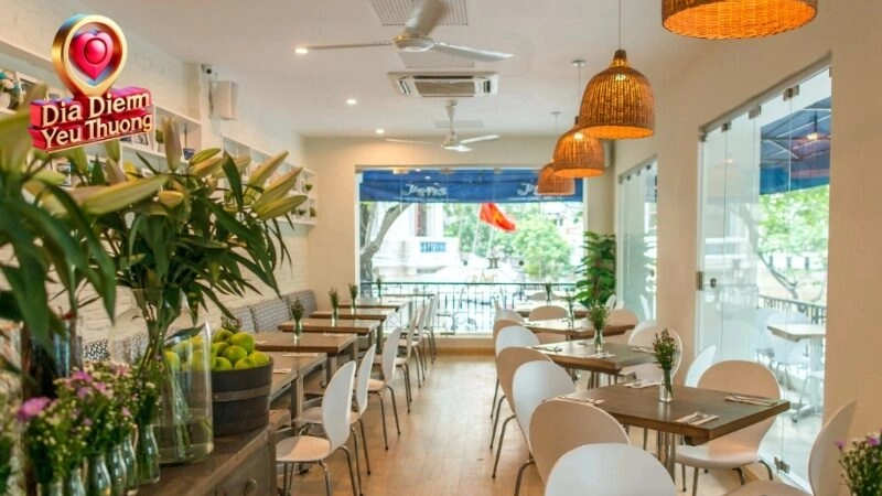 Khám Phá Thực Đơn Đa Dạng Tại Jaspas Thảo Điền