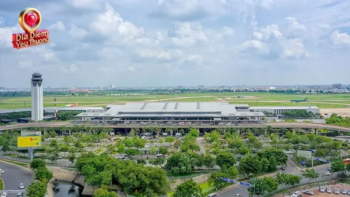 Cơ Sở Hạ Tầng và Công Nghệ Hiện Đại