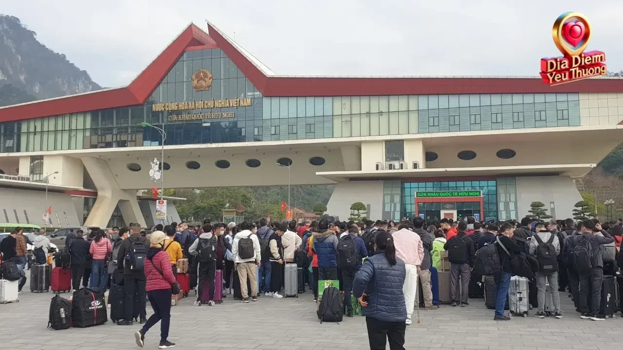 Du Lịch Qua Cửa Khẩu Móng Cái Sang Đông Hưng