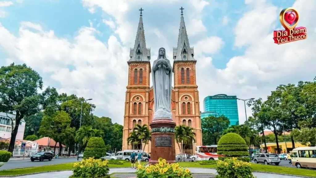 Vai Trò và Ý Nghĩa Văn Hóa - Xã Hội