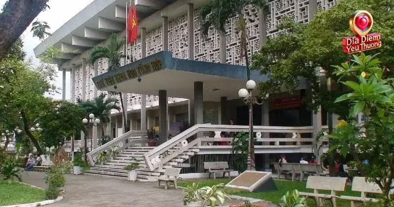 Dịch Vụ và Hoạt Động