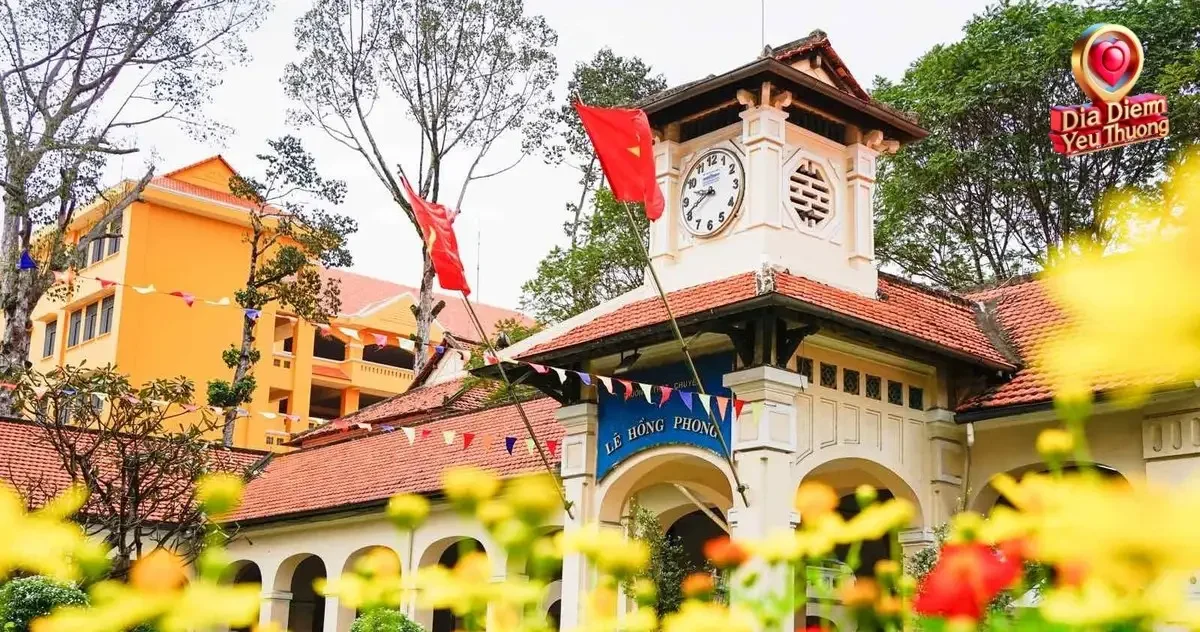 Cơ Sở Vật Chất và Môi Trường Học Tập