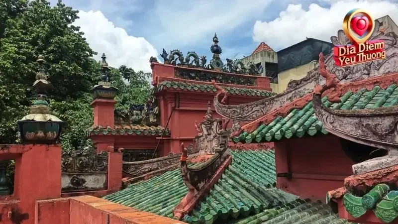 Các khu vực thờ cúng chính